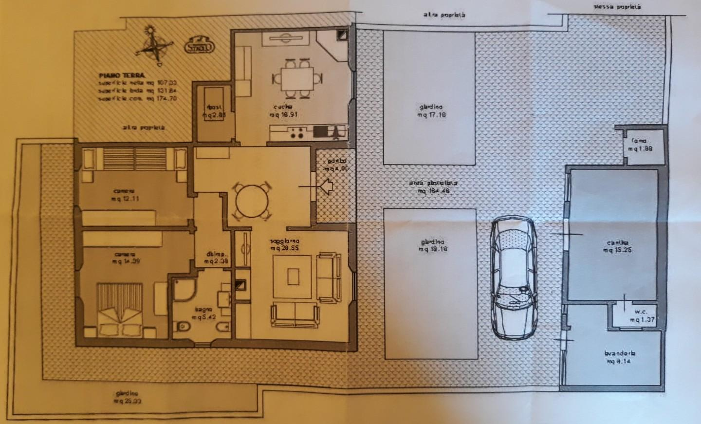 casa semindipendente in vendita a Carrara in zona Fossone