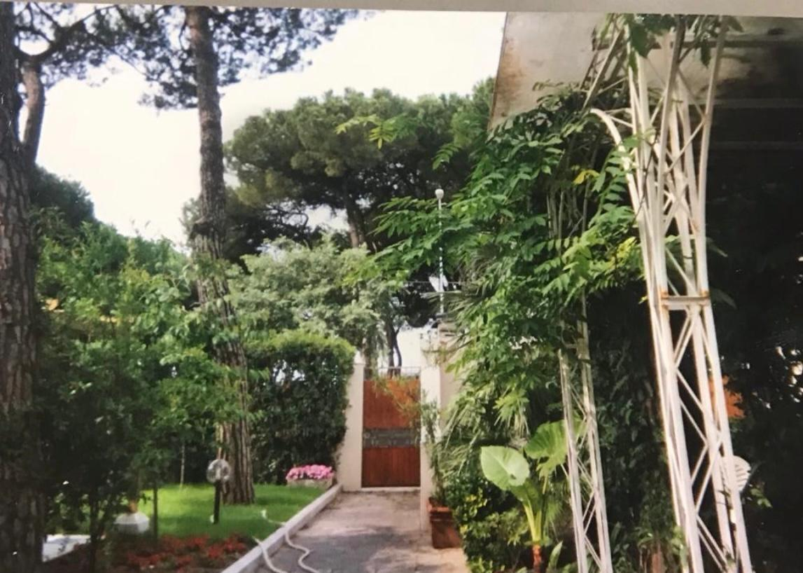 casa indipendente in vendita a Carrara in zona Marina di Carrara