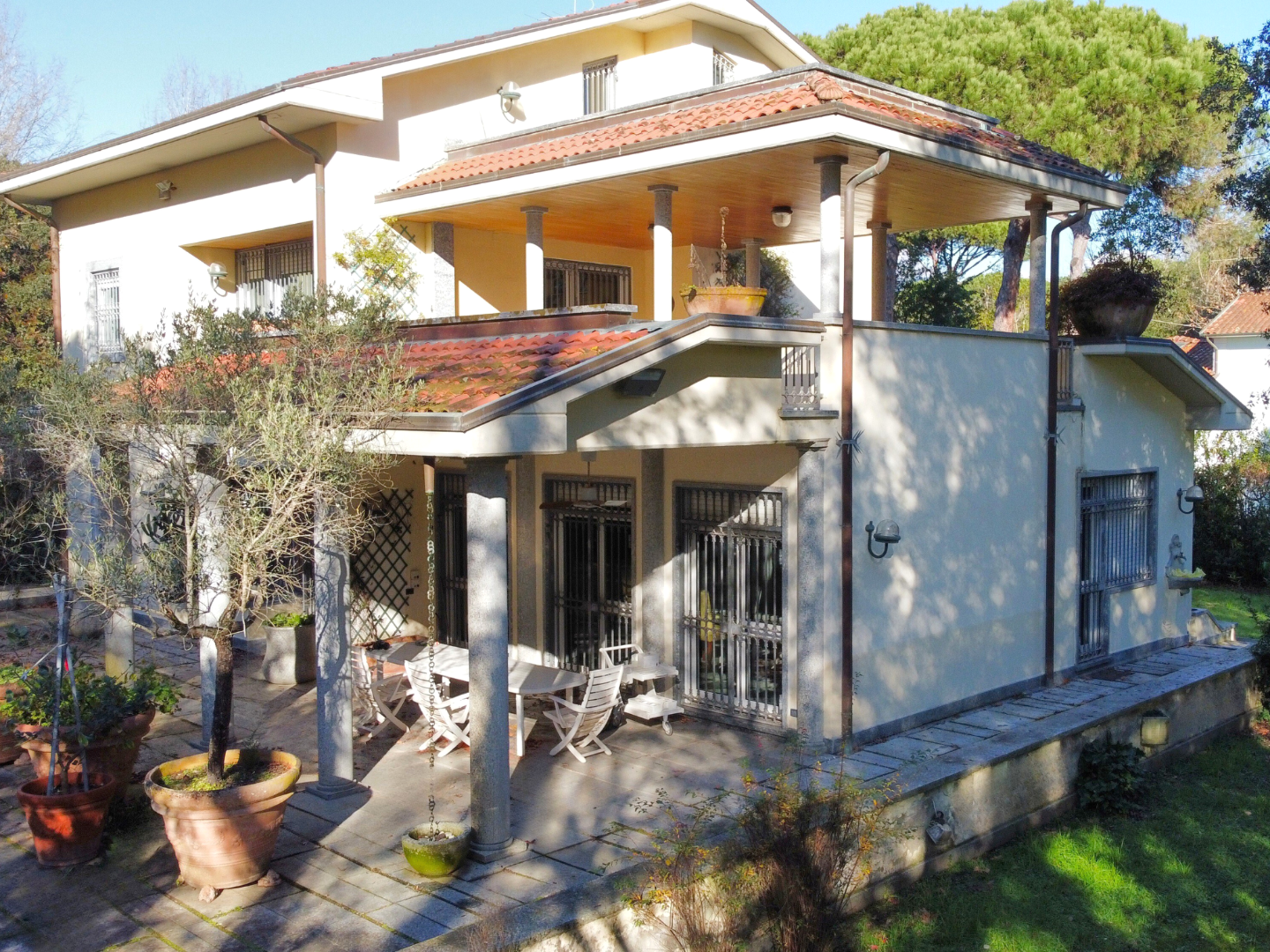 casa indipendente in vendita a Massa in zona Poveromo