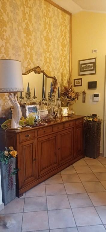 appartamento in vendita a Carrara in zona Fossone