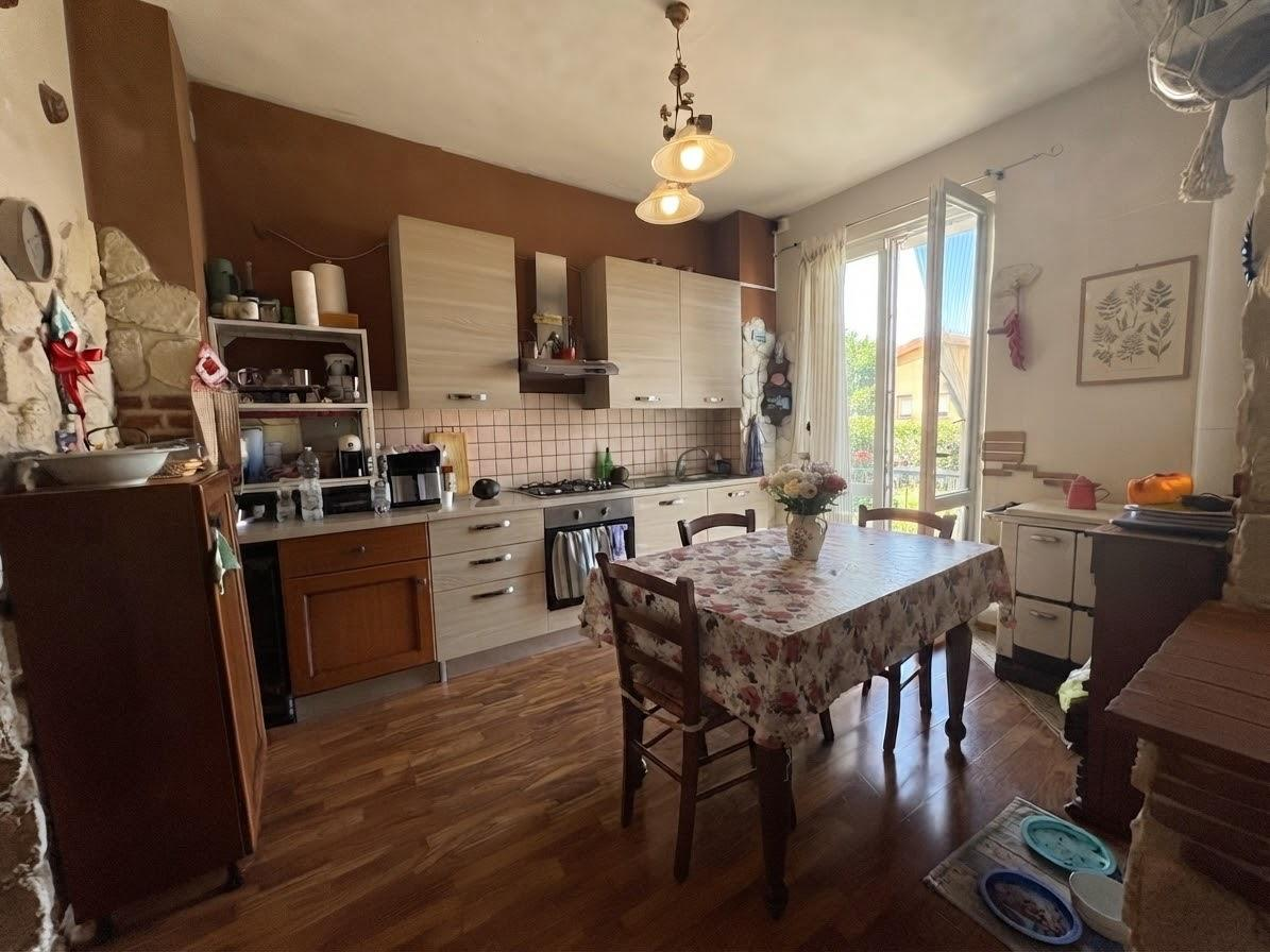 appartamento in vendita a Crespina Lorenzana in zona Cenaia