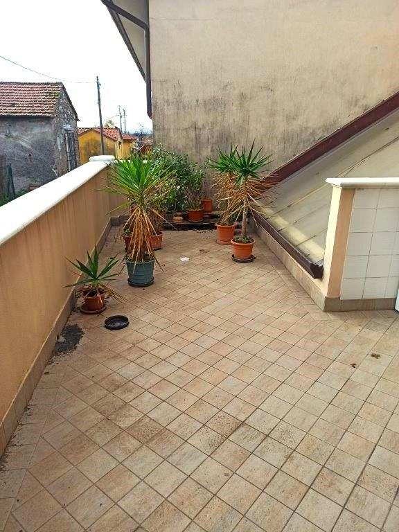 appartamento in vendita a Massa in zona Centro Storico