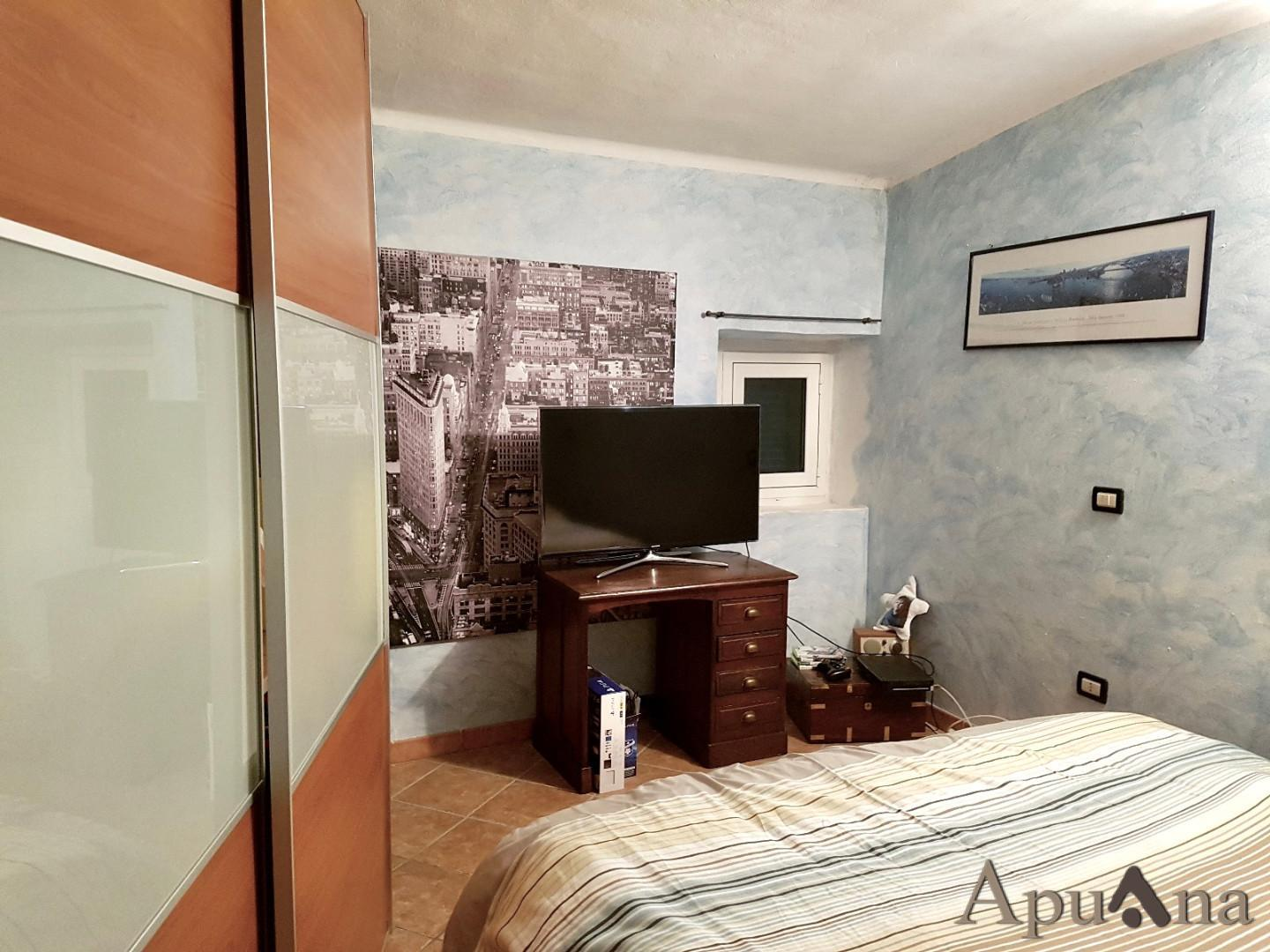casa indipendente in vendita a Massa in zona Altagnana