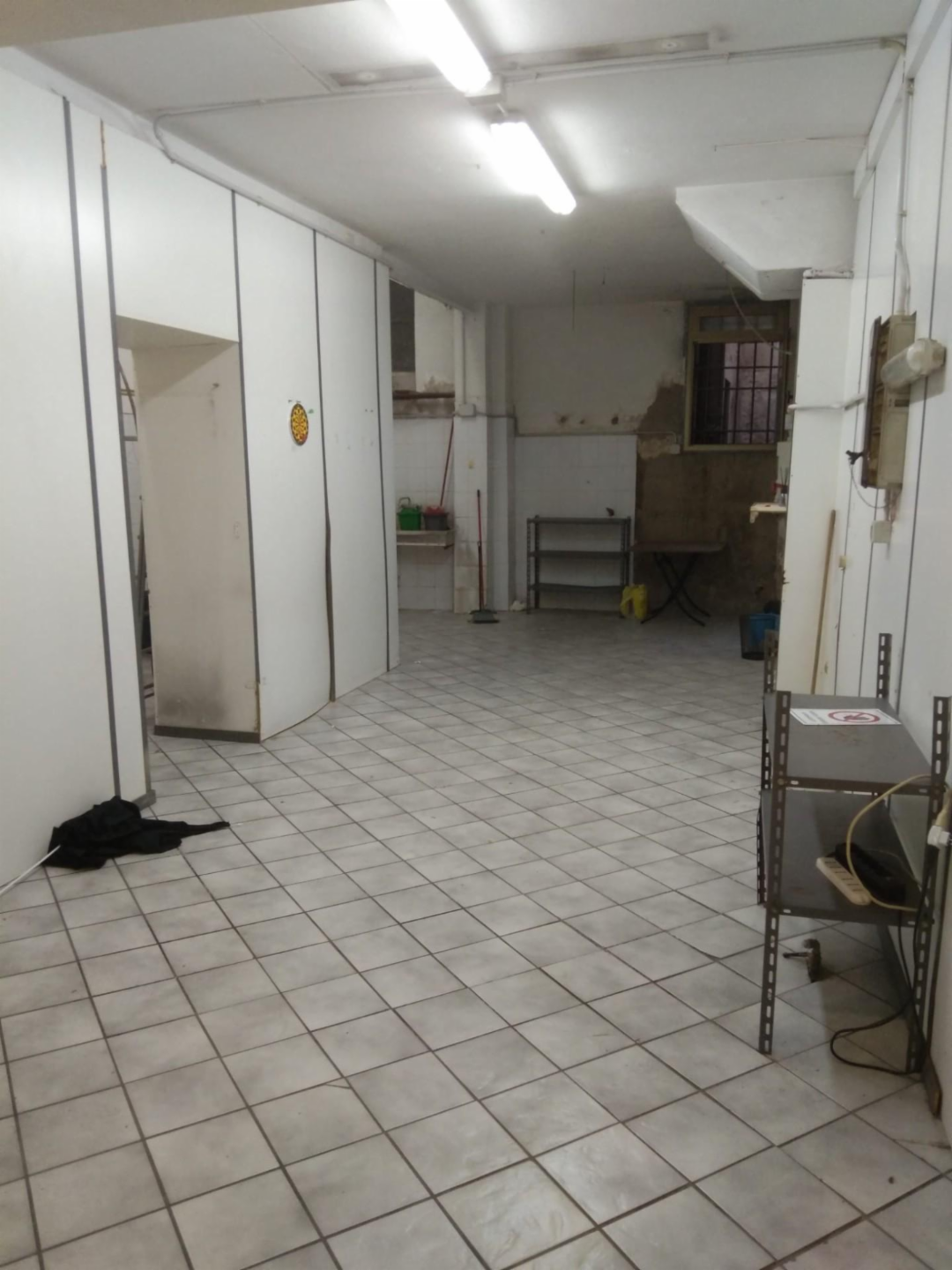 negozio in vendita a Prato