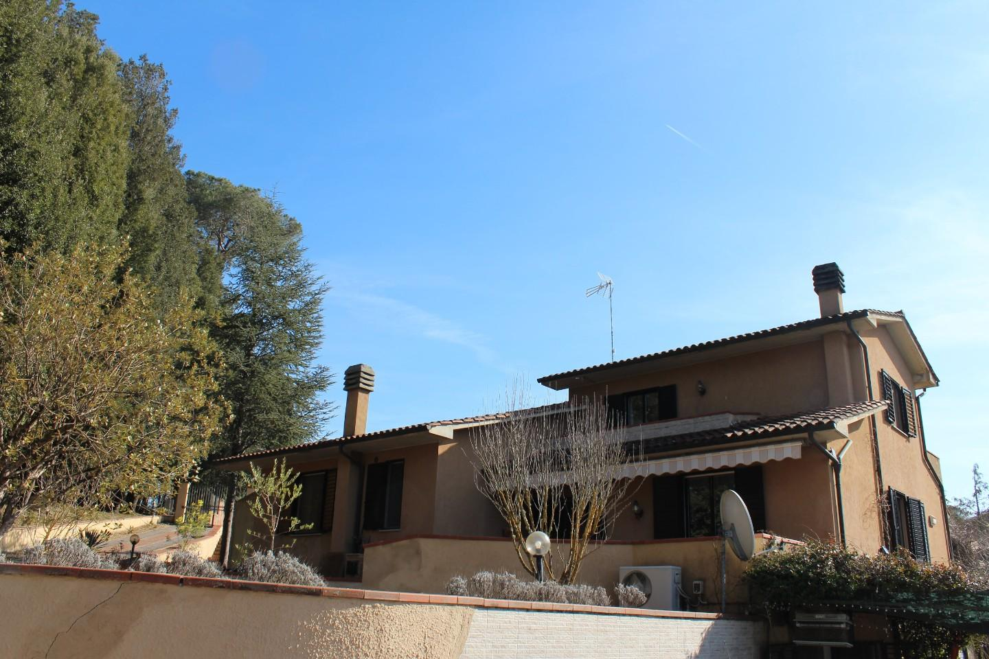 casa indipendente in vendita a Sovicille