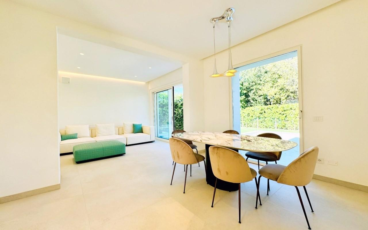 casa indipendente in vendita a Pietrasanta in zona Tonfano