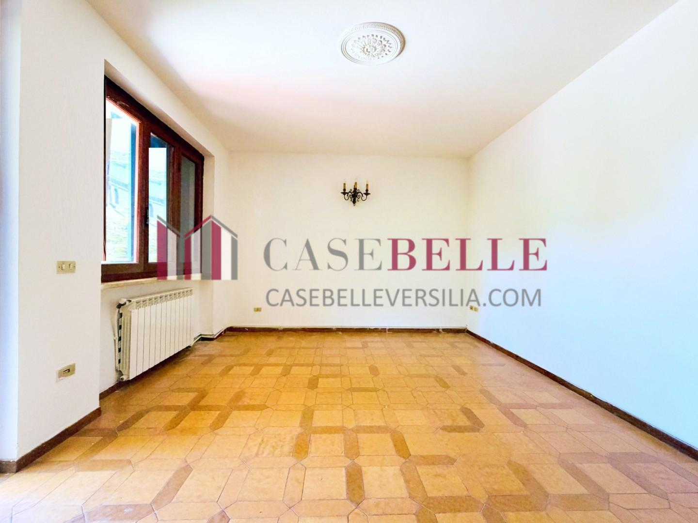 appartamento in vendita a Camaiore in zona Lido di Camaiore