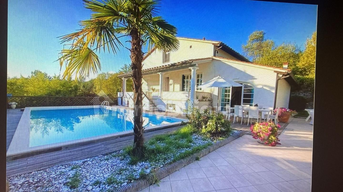 casa indipendente in vendita a Lucca in zona Monte San Quirico