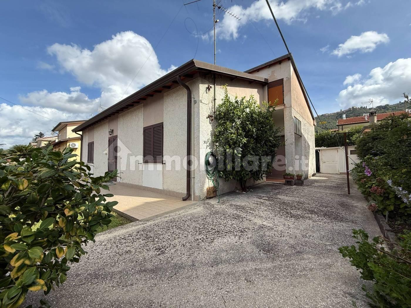 casa indipendente in vendita a Massarosa in zona Piano di Mommio