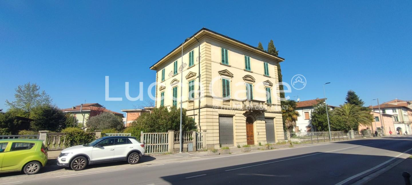 casa indipendente in vendita ad Altopascio