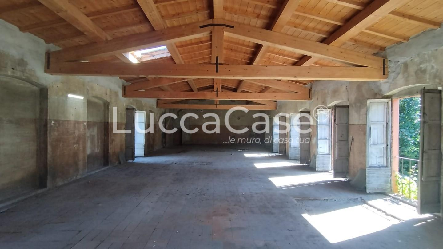 appartamento in vendita a Lucca in zona Ponte a Moriano