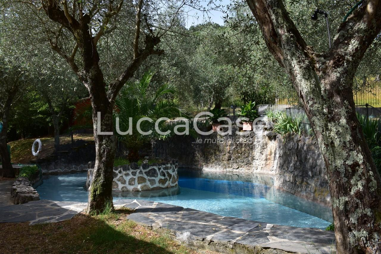 casa indipendente in vendita a Camaiore