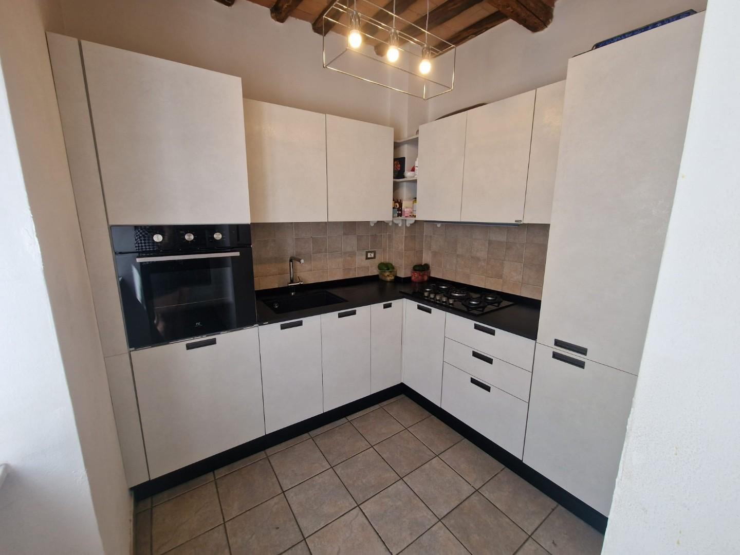 appartamento in vendita a Carrara