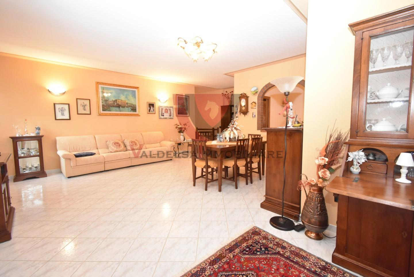 casa indipendente in vendita a Colle di Val d'Elsa