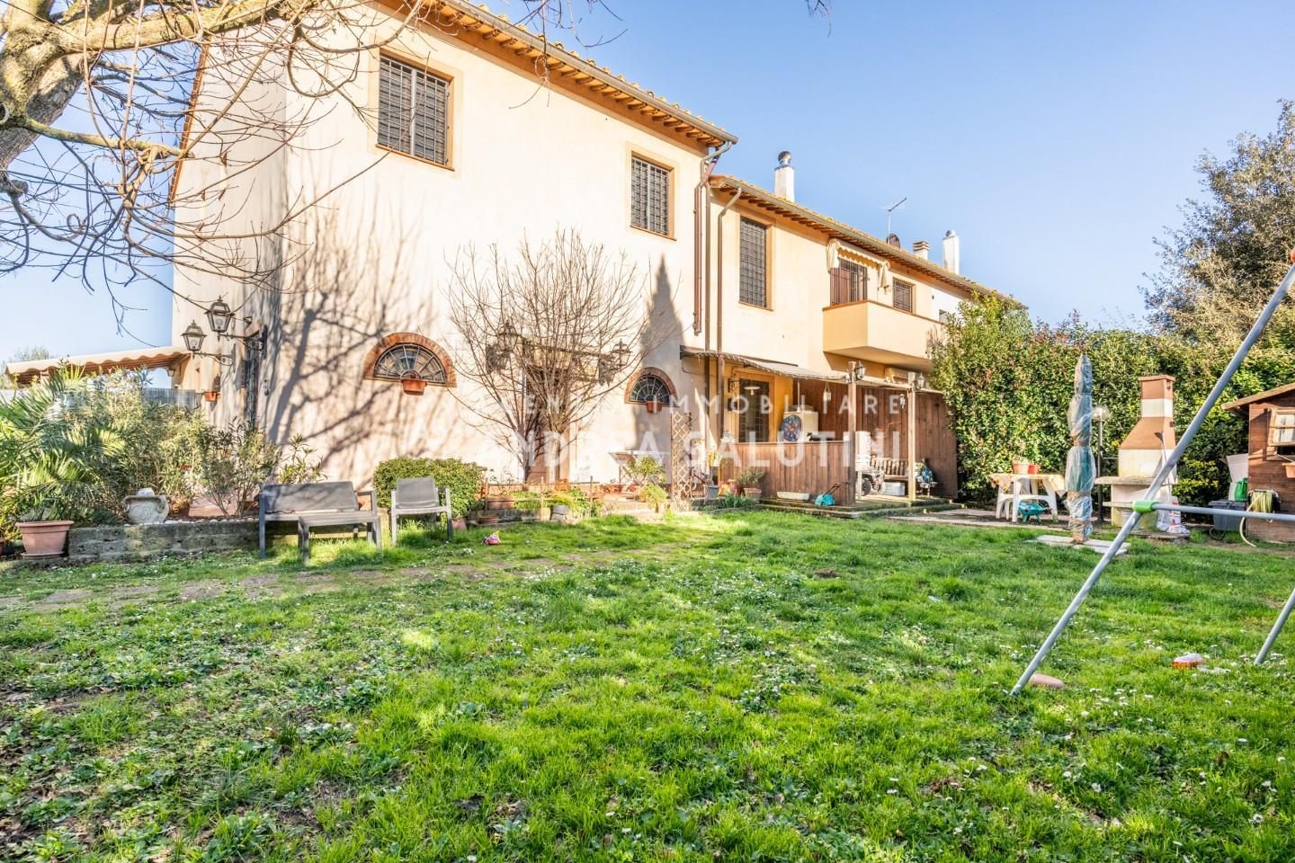 casa indipendente in vendita a Crespina Lorenzana in zona Crespina