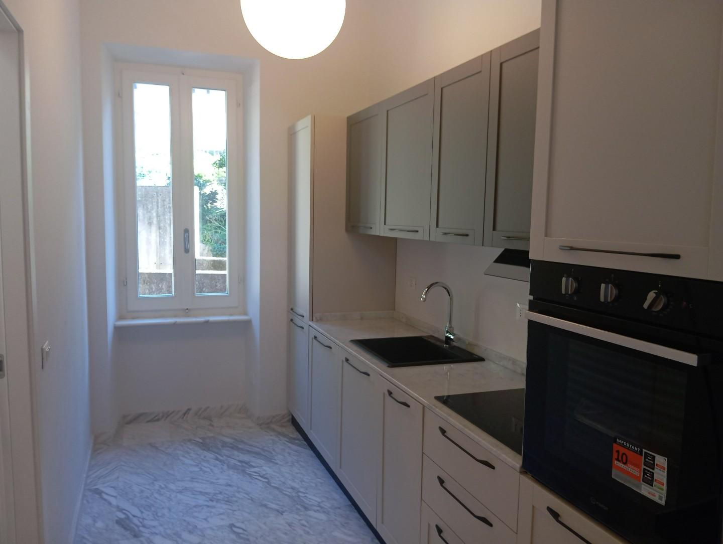 appartamento in affitto a Carrara in zona Centro Città