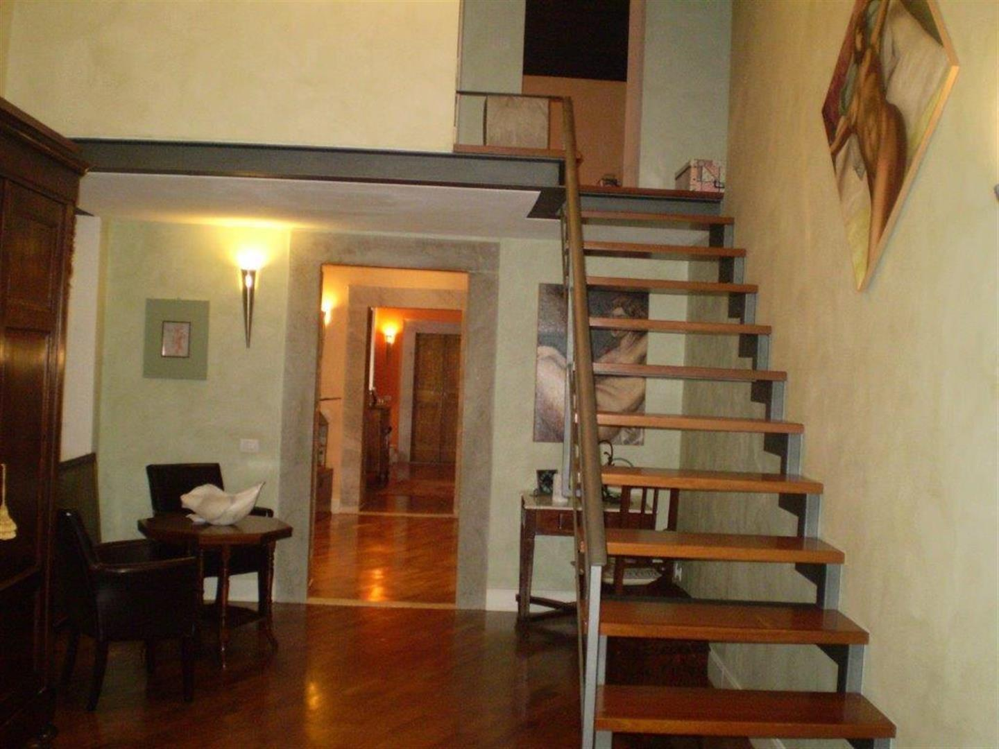 appartamento in vendita a Carrara in zona Centro Città