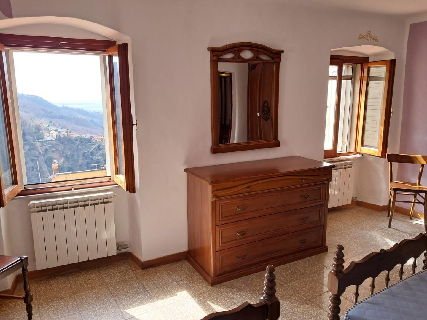 appartamento in vendita a Massa in zona Antona