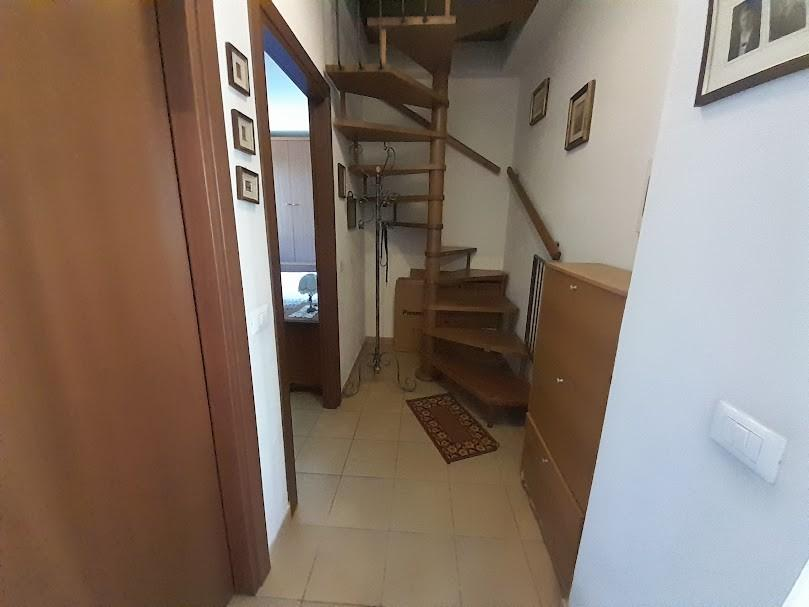 appartamento in vendita a Calcinaia in zona Fornacette