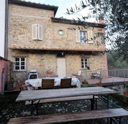 casale in vendita a Vinci