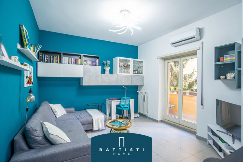 appartamento in vendita a Roma in zona Tuscolano