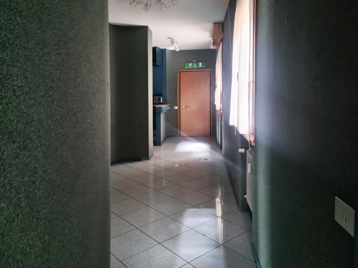 locale commerciale in affitto a Reggio nell'Emilia in zona Città Storica