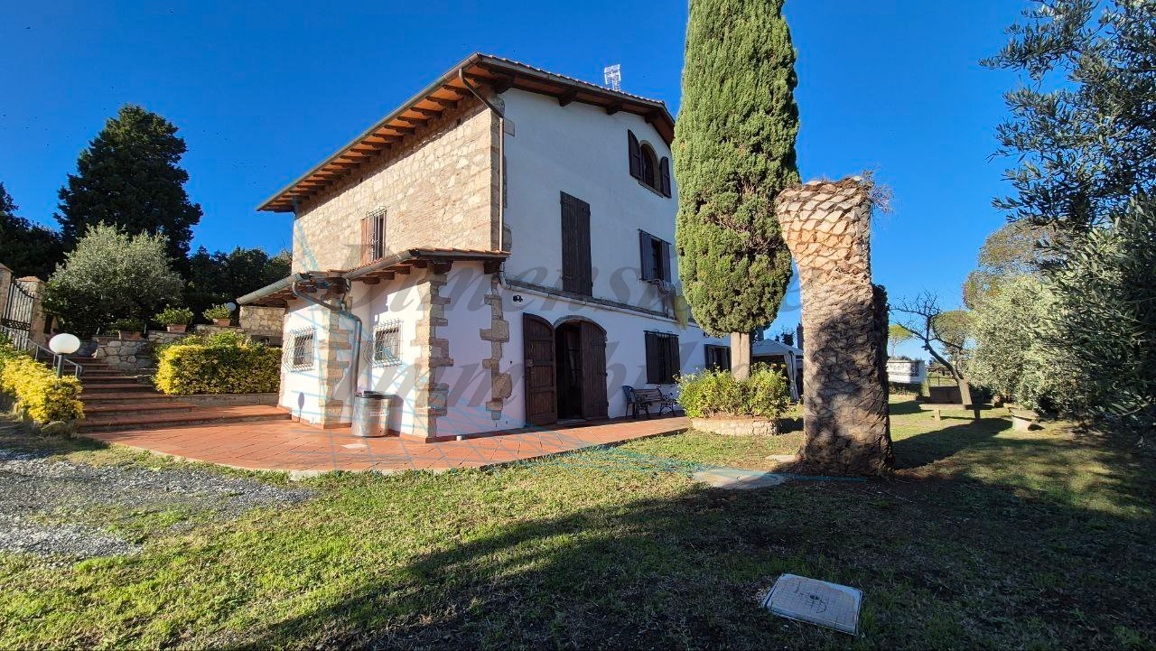casa indipendente a Rosignano Marittimo in zona Castelnuovo della Misericordia
