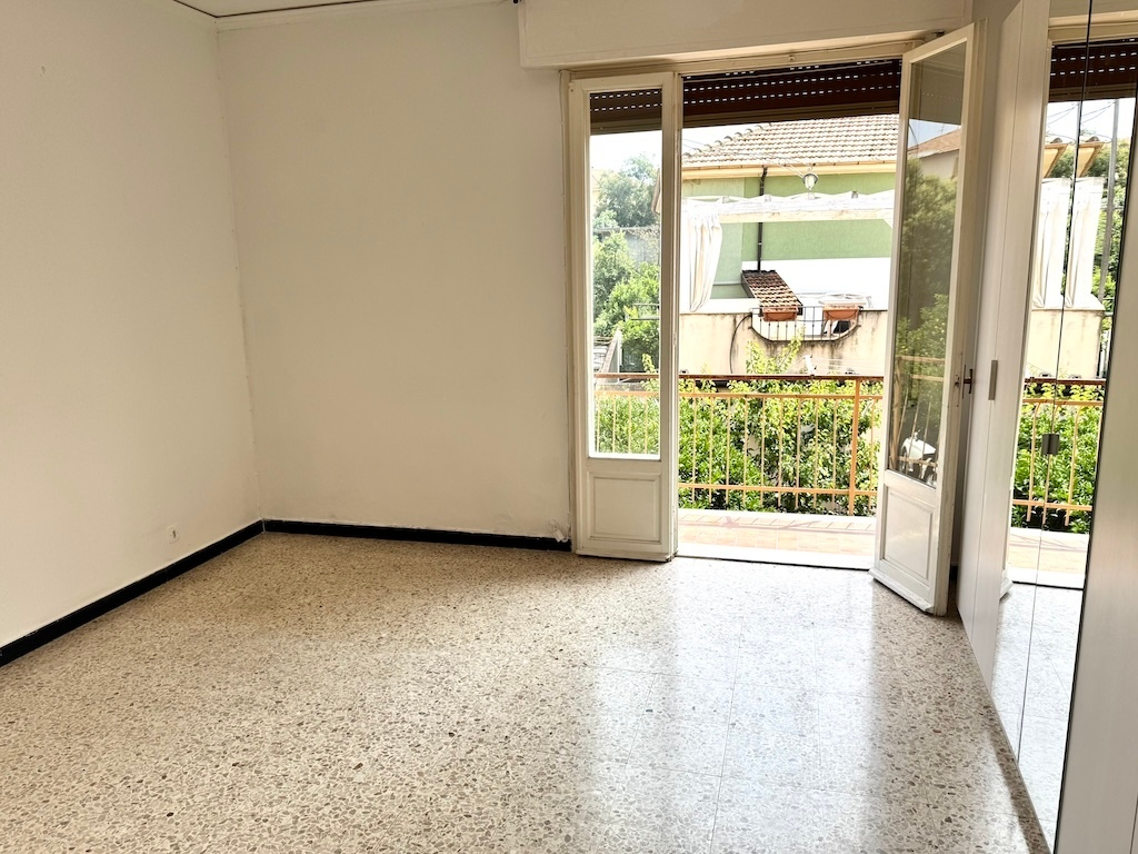appartamento in vendita a Taggia in zona Arma di Taggia