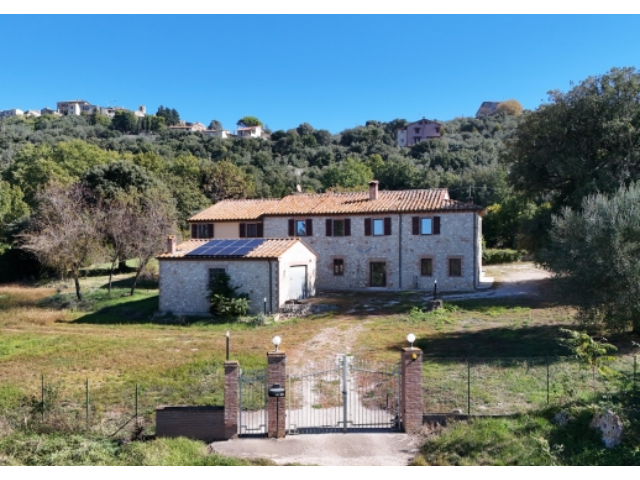 casa indipendente in vendita ad Amelia