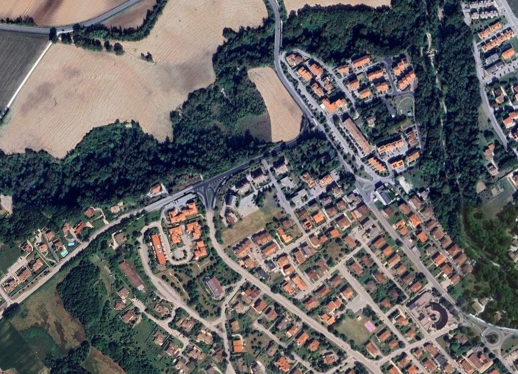 locale di sgombero in vendita ad Urbania