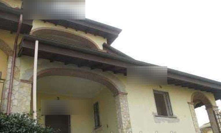 casa indipendente in vendita a Roma