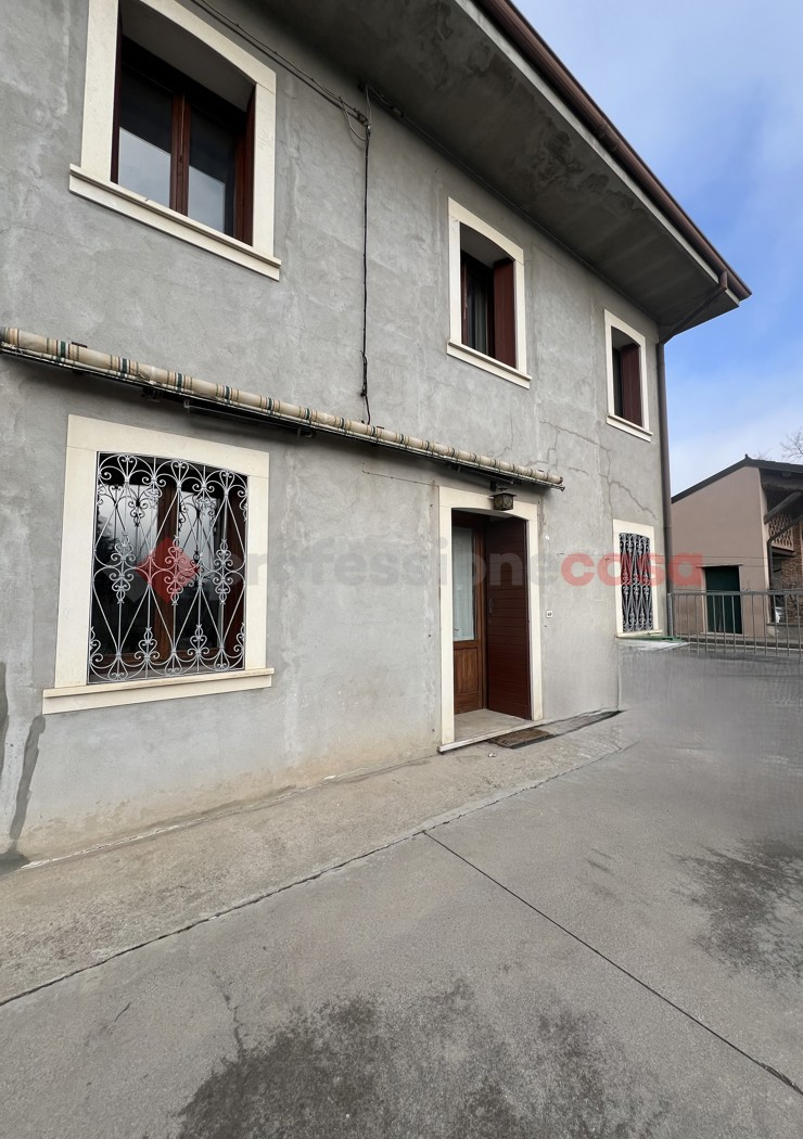 appartamento in vendita a Salizzole in zona Valmorsel