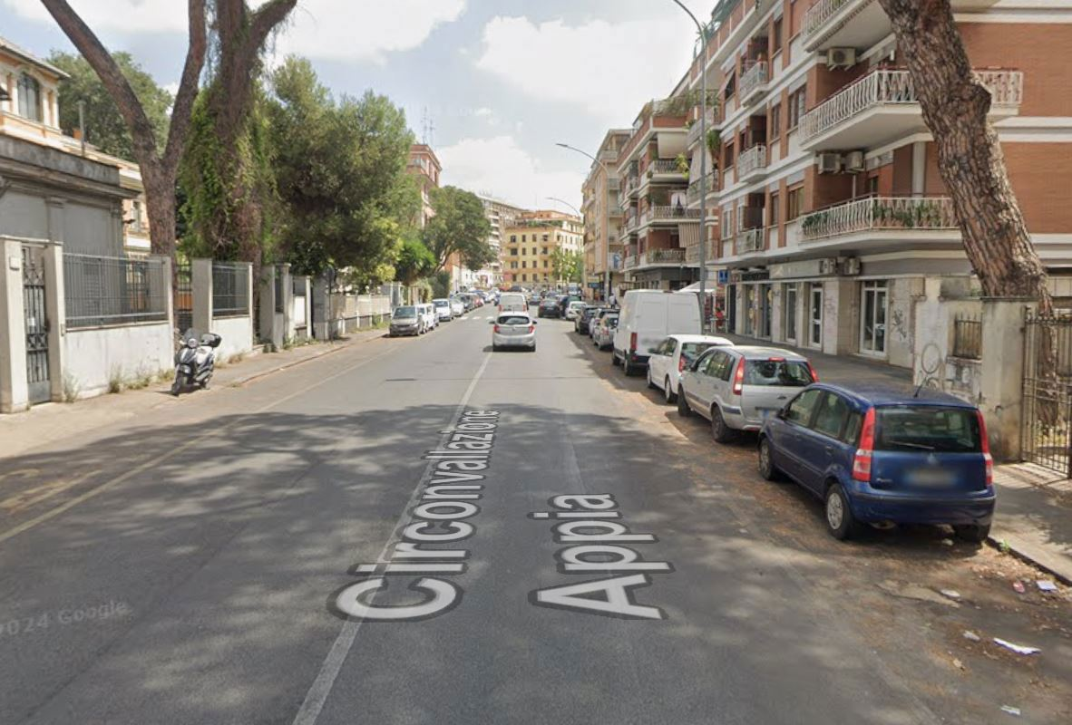 appartamento in vendita a Roma in zona Appio Latino