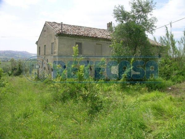 casa indipendente in vendita ad Ancona in zona Piano San Lazzaro