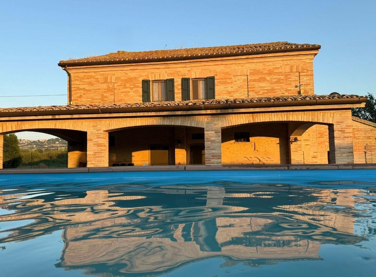 casa indipendente in vendita a Recanati