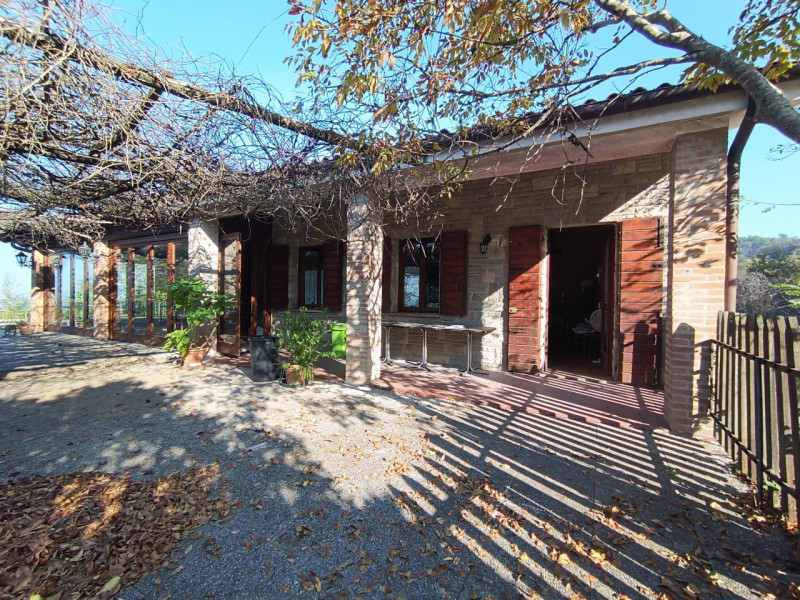 casa indipendente in vendita a Torreglia