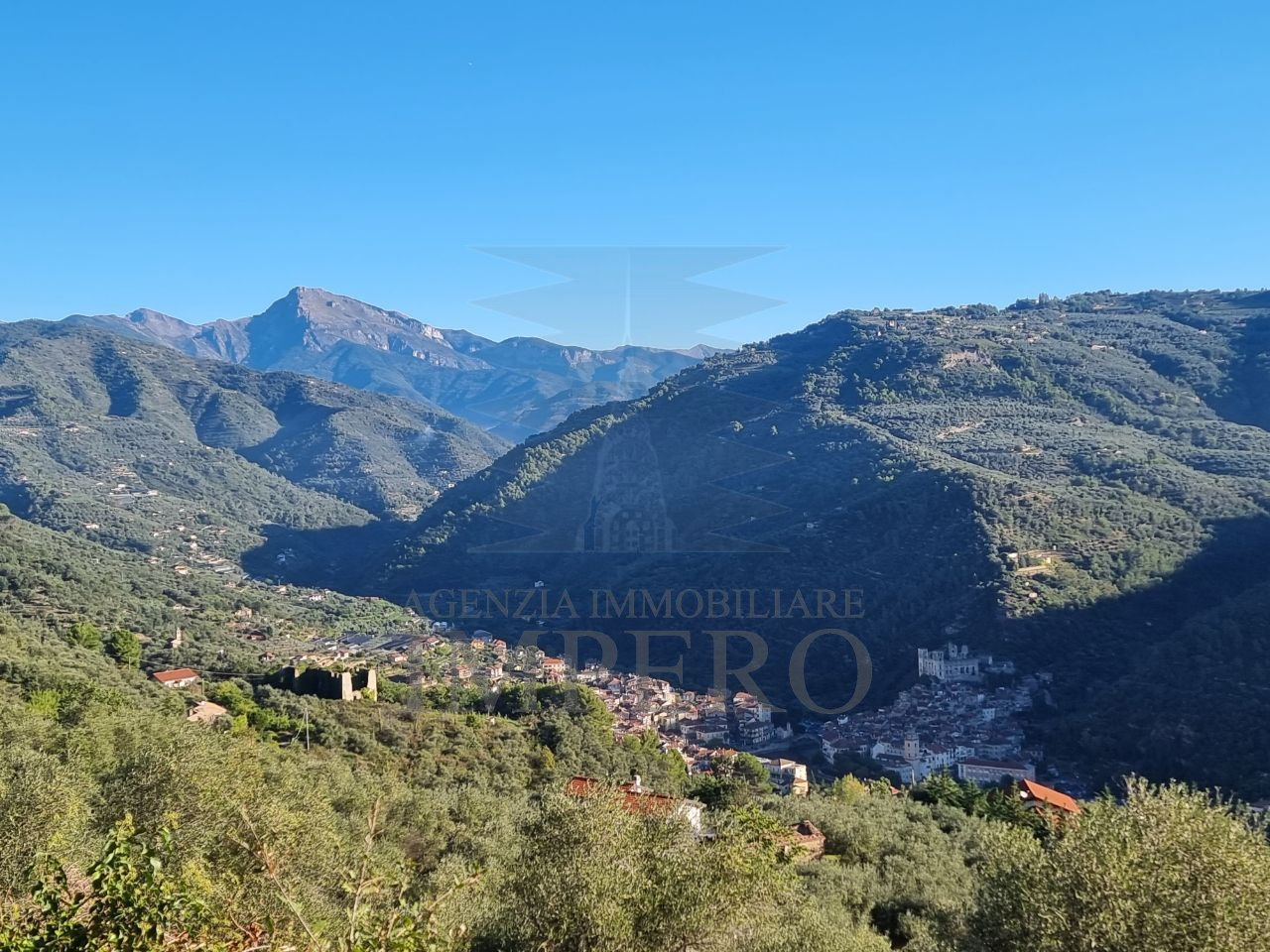 casa indipendente in vendita a Dolceacqua