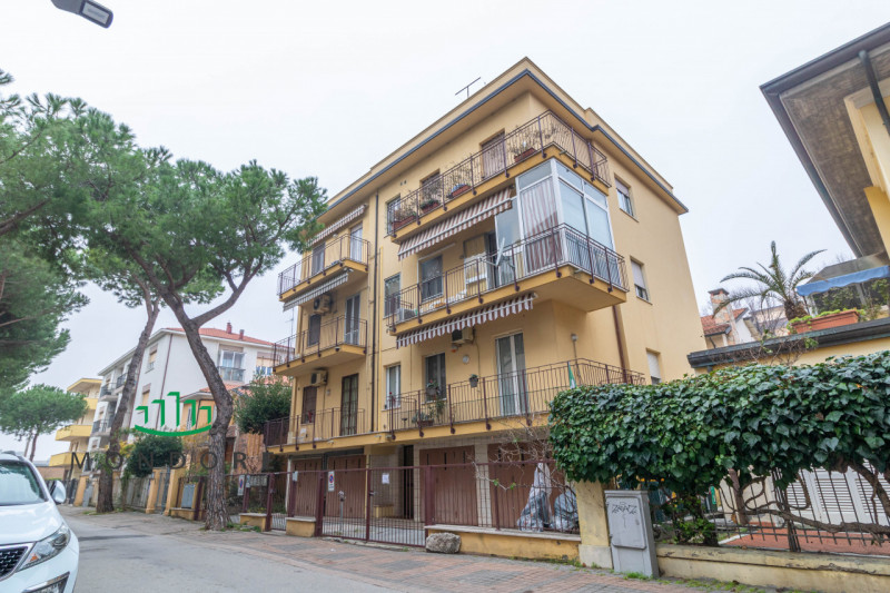 appartamento in vendita a Rimini in zona Marina Centro