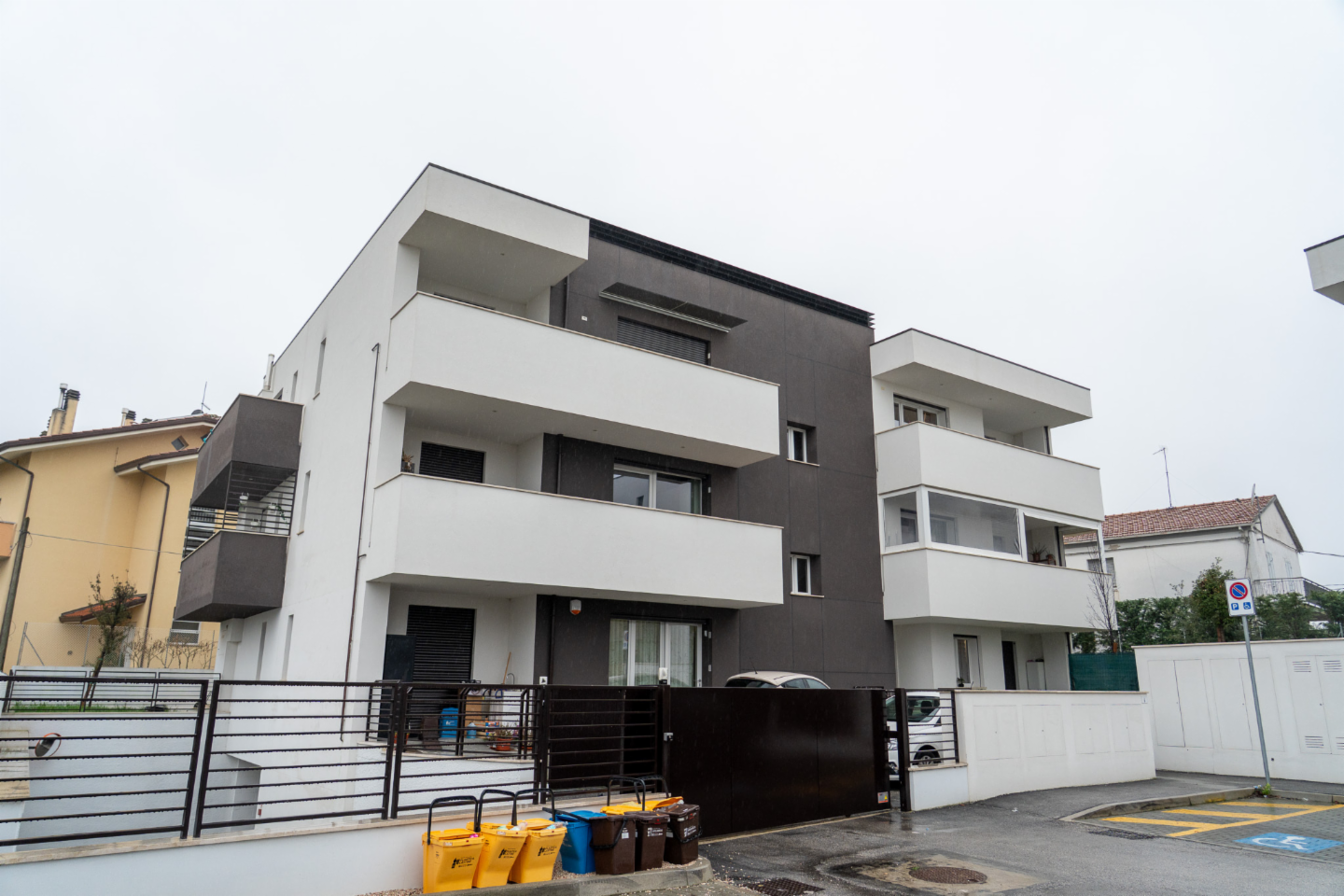 appartamento in vendita a Coriano in zona Sant'Andrea in Besanigo