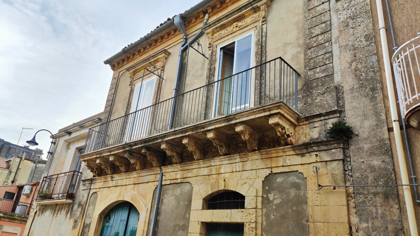 casa indipendente in vendita a Palazzolo Acreide