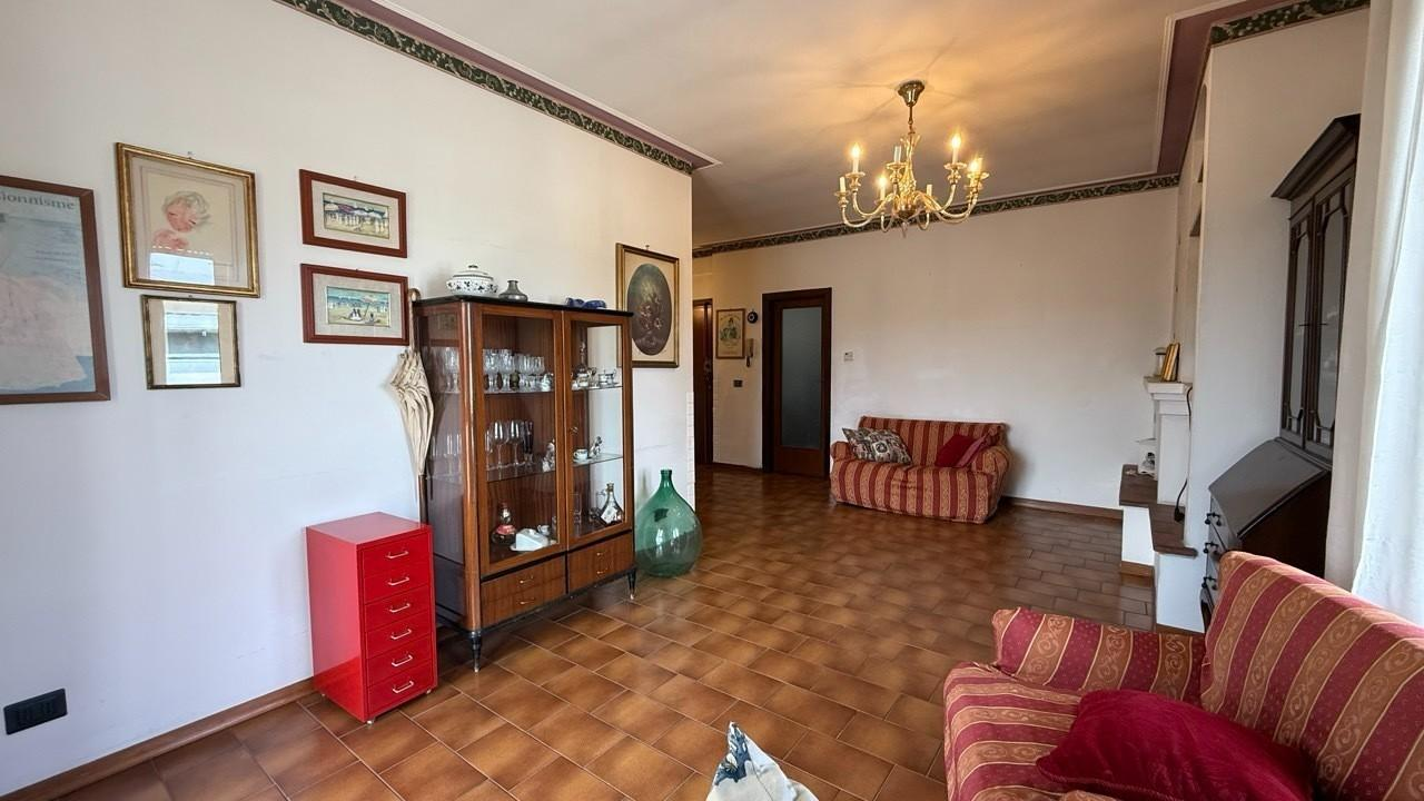 appartamento in vendita a Viareggio in zona Campo d'Aviazione