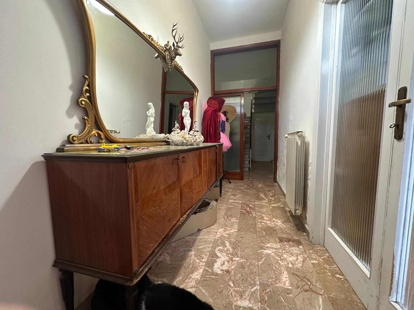 casa indipendente in vendita a Viareggio in zona Campo d'Aviazione