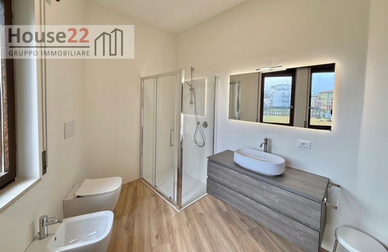 appartamento in vendita a Vicenza in zona Cattane