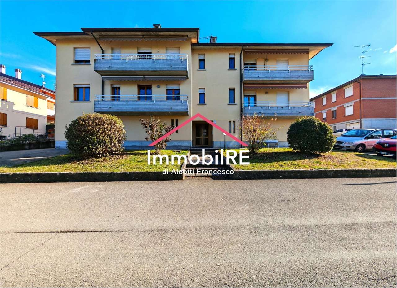 appartamento in vendita a Canossa in zona Ciano d'Enza