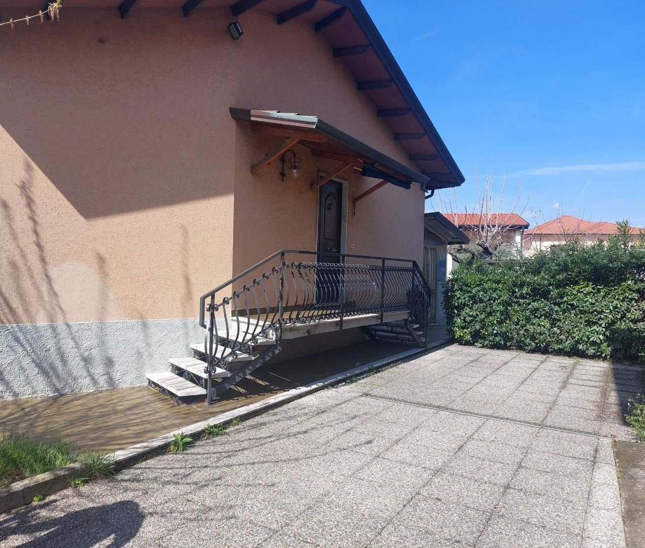 casa indipendente in vendita a Castelnuovo Magra in zona Molicciara