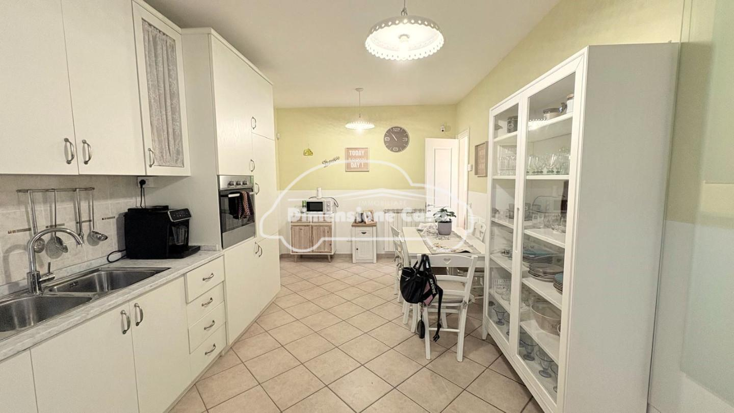 casa indipendente in vendita a Lucca in zona San Cassiano a Vico