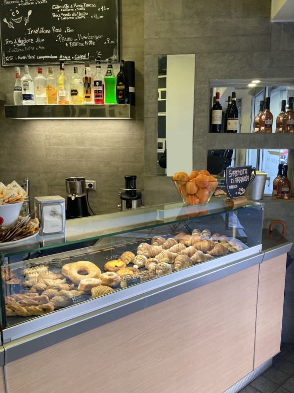 negozio in vendita a Roma in zona Aurelio