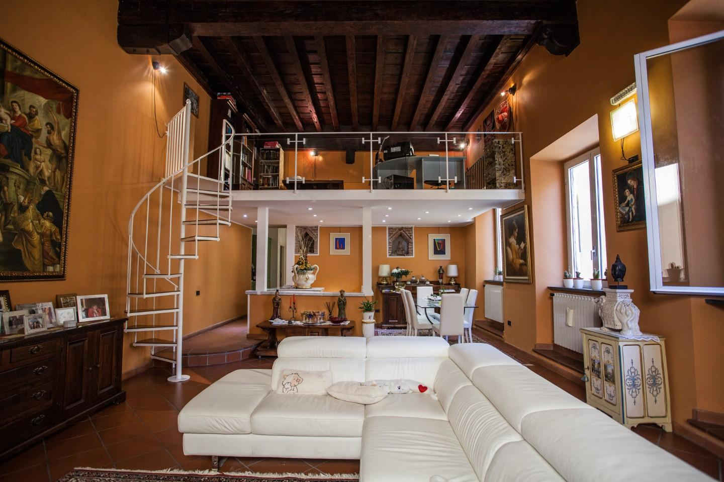 appartamento in vendita a Lucca in zona Centro Città