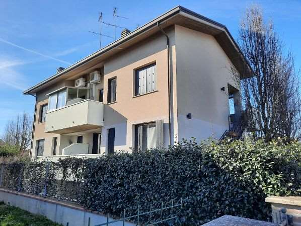 appartamento in vendita a Ravenna in zona Camerlona