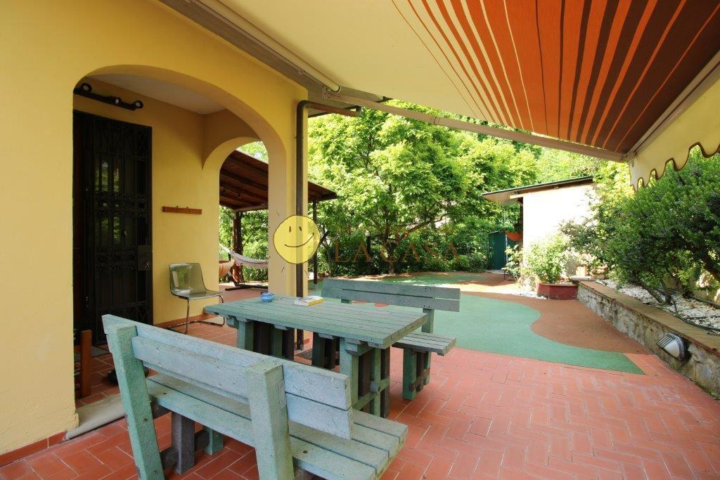 casa indipendente in vendita a Reggello in zona Pietrapiana